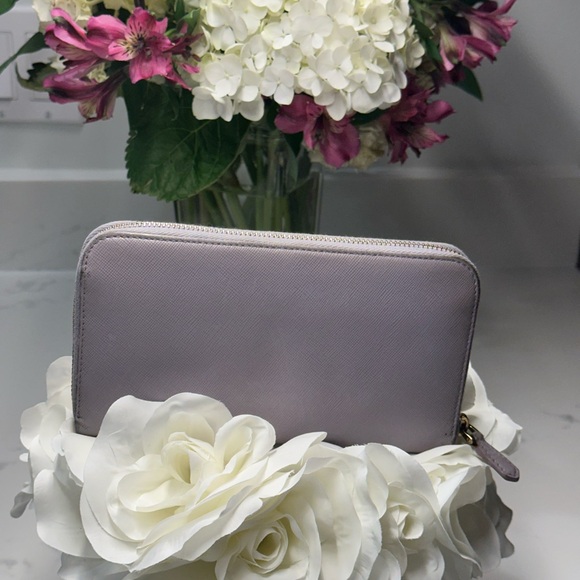 Prada Saffiano Continental Wallet in Lilac Full Inclusion EUC - Picture 2 of 15